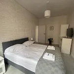 Hotel Szlachecki I Pod Artusem *