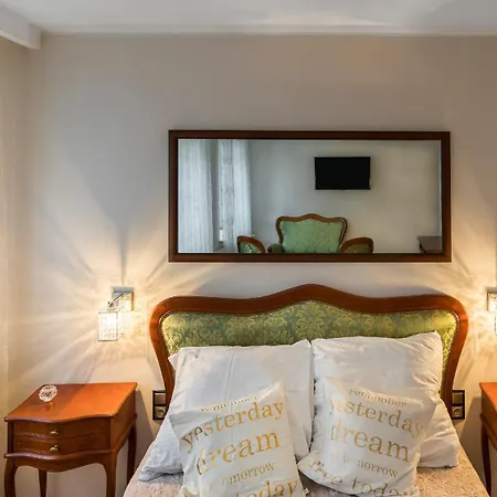 Szlachecki I Pod Artusem グダニスク