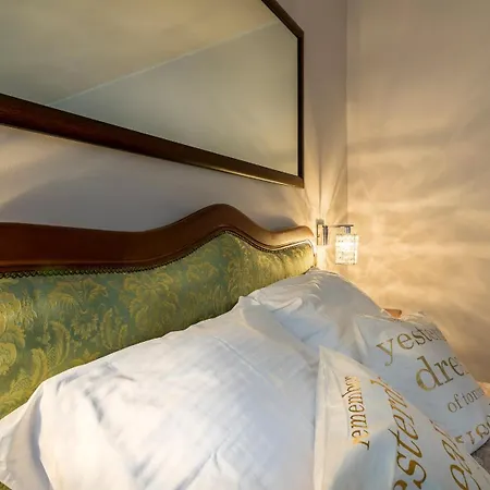 Szlachecki I Pod Artusem Hotel *